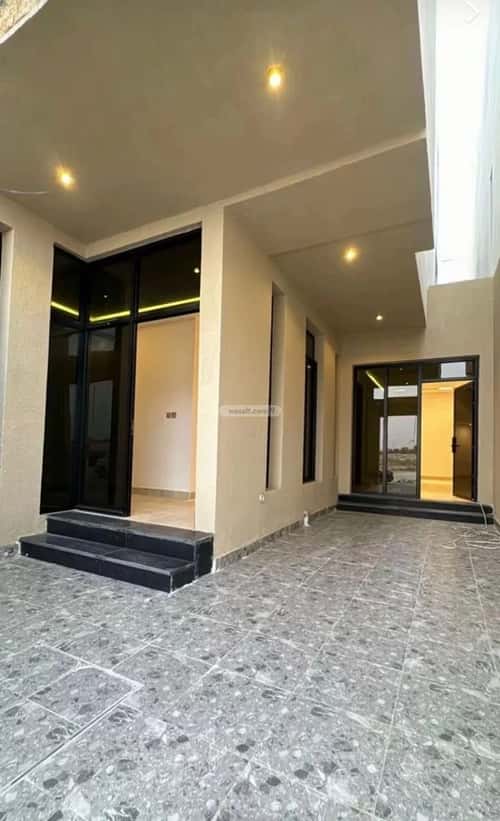 فيلا 246 متر مربع شرقية على شارع 15م الدانة، الاحساء