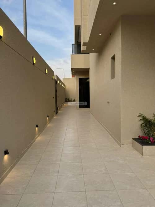 Villa 371 SQM Facing North West on 20m Width Street Al-Muanisiyah, East Riyadh, Riyadh
