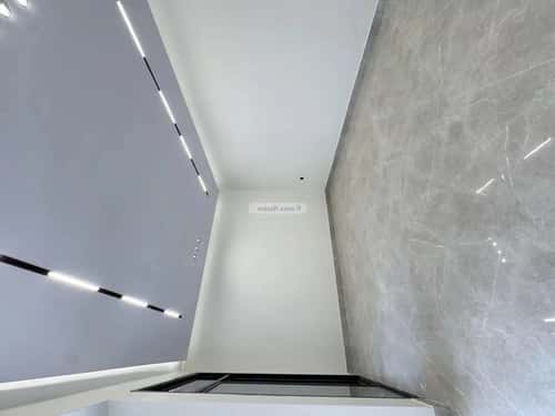 فيلا 298 متر مربع شمالية على شارع 20م البيان، شرق الرياض، الرياض