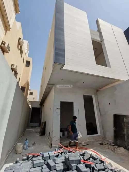 Floor 205 SQM with 5 Bedrooms Ar-Rimal, East Riyadh, Riyadh