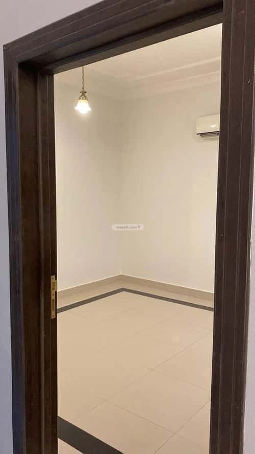 Floor 135 SQM with 4 Bedrooms Al-Muanisiyah, East Riyadh, Riyadh