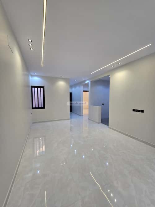 فيلا 328 متر مربع شرقية على شارع 20م الراقي، خميس مشيط