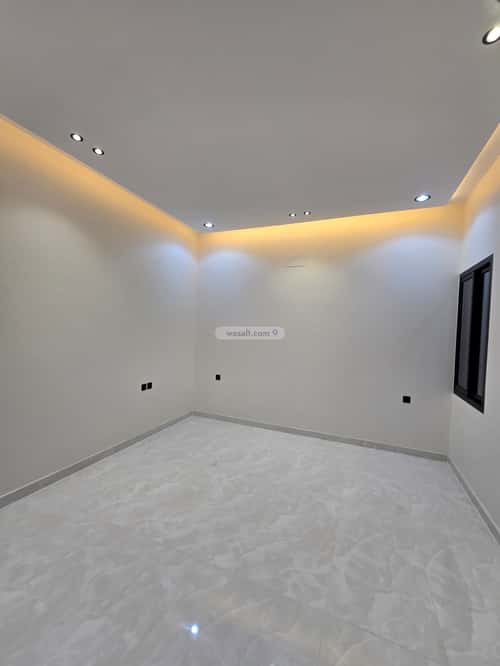 فيلا 328 متر مربع شرقية على شارع 20م الراقي، خميس مشيط