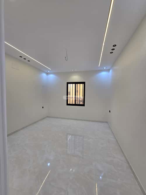 فيلا 328 متر مربع شرقية على شارع 20م الراقي، خميس مشيط