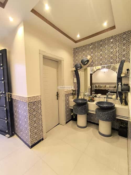 Villa 325 SQM Facing North on 15m Width Street Al-Muanisiyah, East Riyadh, Riyadh