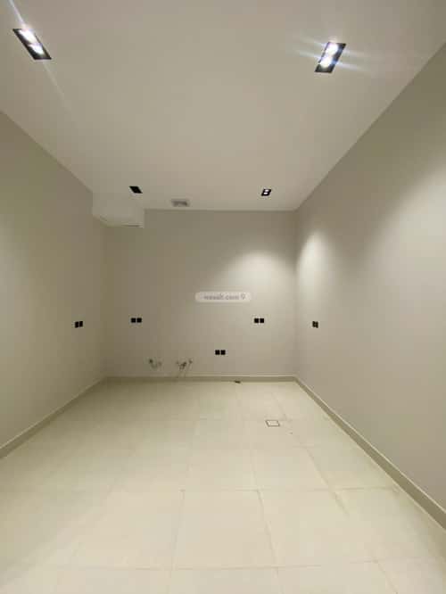 Floor 170 SQM with 5 Bedrooms Al-Yarmuk, East Riyadh, Riyadh