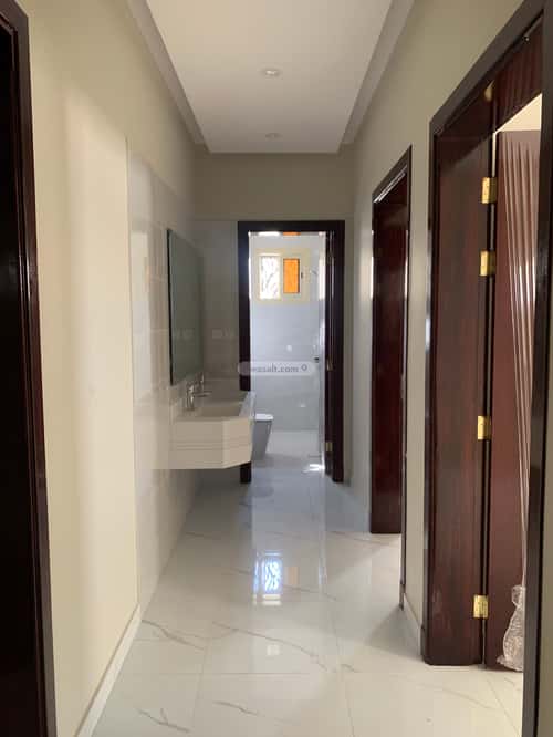 Apartment with 4 Bedrooms Haya Al Aziziyah, Madinah