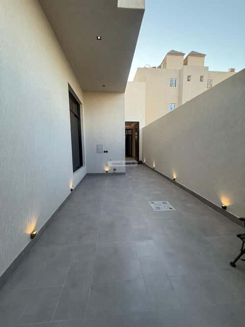 Villa 347 SQM Facing South East on 20m Width Street Al-Mahdiyah, West Riyadh, Riyadh