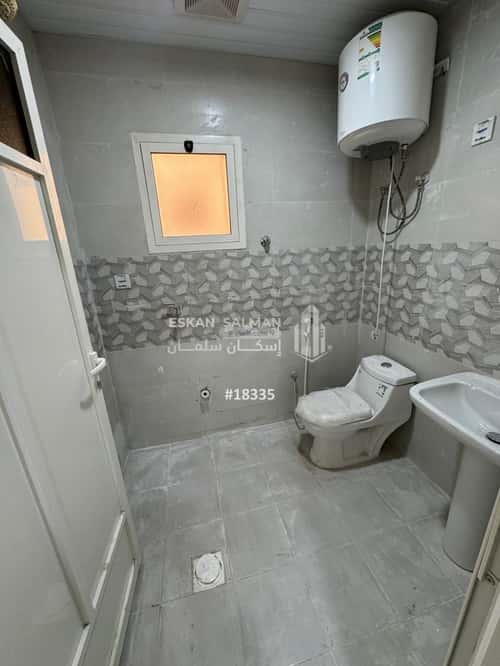 فيلا 388 متر مربع شمالية على شارع 20م المنار، الدمام