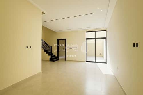 فيلا 257 متر مربع غربية على شارع 32م ضاحية الملك فهد، الدمام