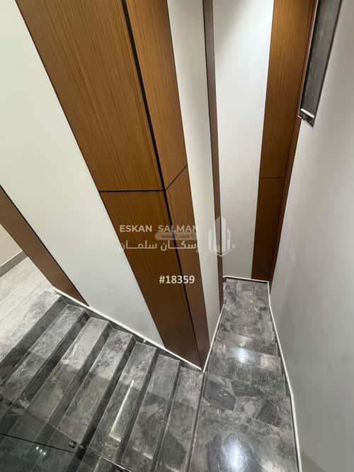 فيلا 343 متر مربع جنوبية شرقية على شارع 15م الرمال، شرق الرياض، الرياض