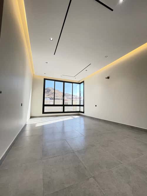 فيلا 343 متر مربع شمالية على شارع 15م الهجلة الجديد، مكة المكرمة