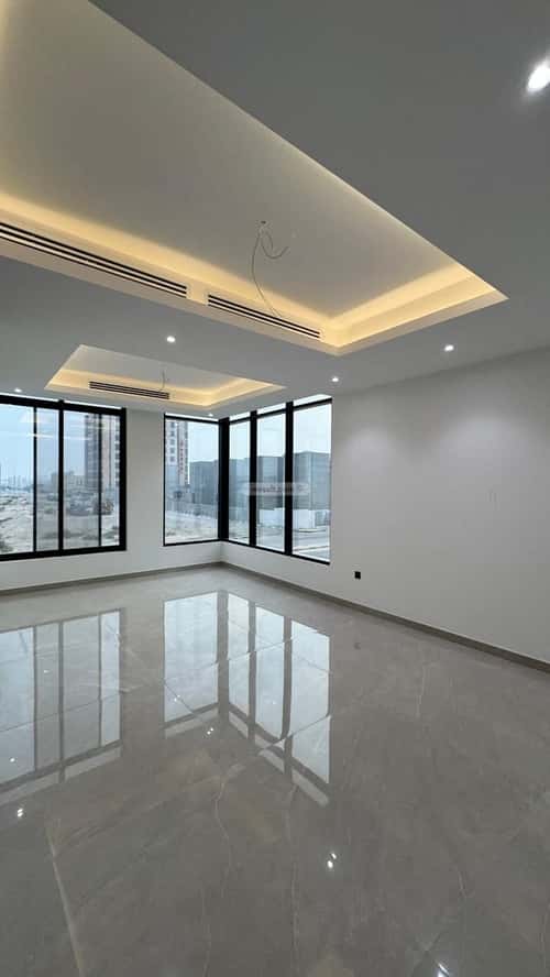 فيلا 379 متر مربع جنوبية على شارع 30م السيف، الدمام