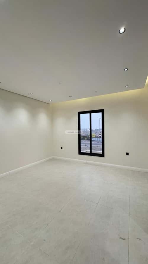 فيلا 352 متر مربع شمالية على شارع 20م السيف، الدمام