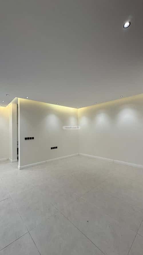 فيلا 352 متر مربع شمالية على شارع 20م السيف، الدمام