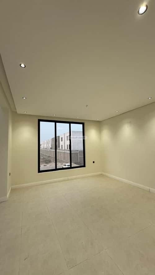 فيلا 352 متر مربع شمالية على شارع 20م السيف، الدمام