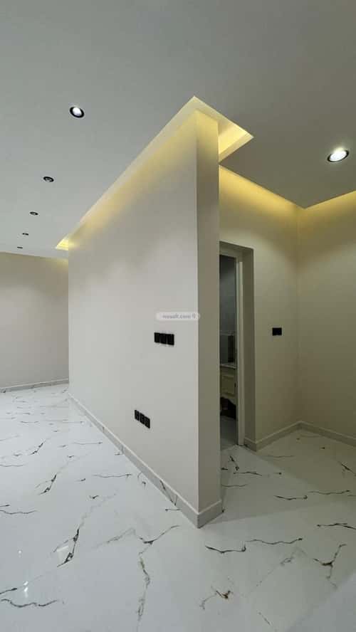 فيلا 420 متر مربع غربية على شارع 20م السيف، الدمام