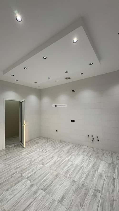 فيلا 420 متر مربع غربية على شارع 20م السيف، الدمام