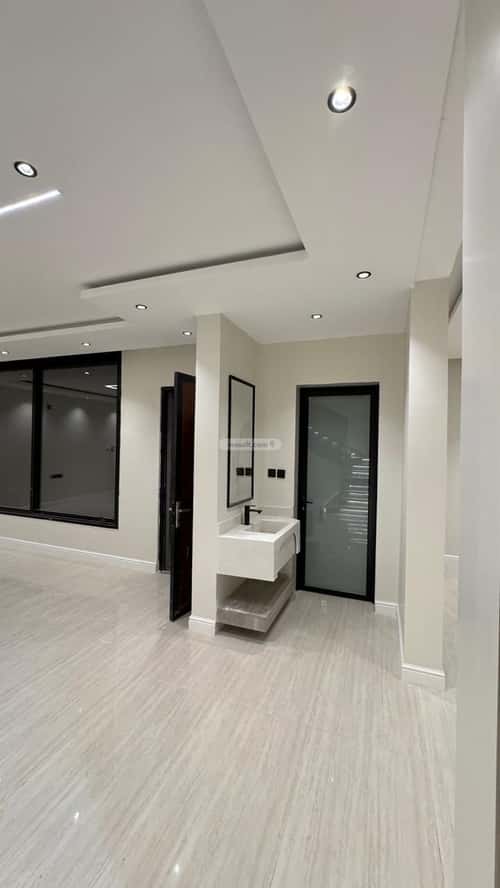 Villa 250 SQM King Fahad Dist, Aldammam