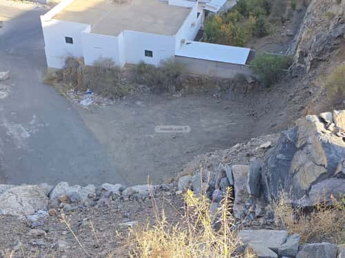 أرض 634 متر مربع شمالية على شارع 12م المنتزة، أبها