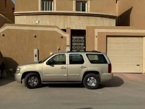 فيلا 300 متر مربع غربية على شارع 15م قرطبة، شرق الرياض، الرياض