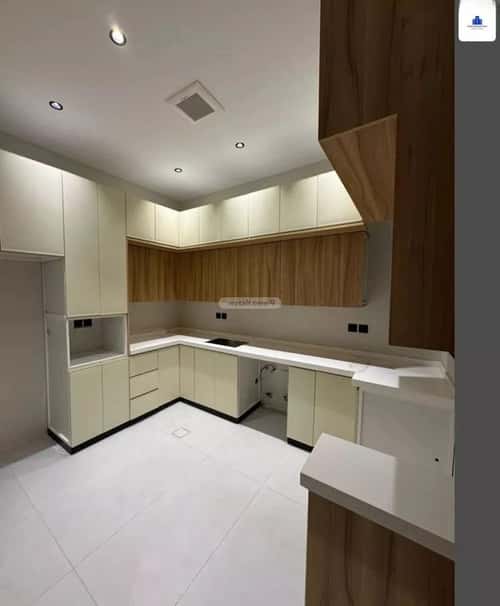 Apartment with 4 Bedrooms Al Nahdah, North Jeddah, Jeddah