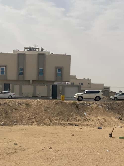 فيلا 210 متر مربع شمالية على شارع 15م الحمراء الثالث، الاحساء