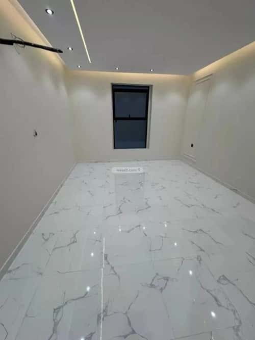 فيلا 310 متر مربع شمالية على شارع 12م ريحه، الطائف