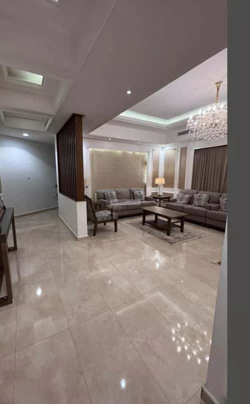 فيلا 600 متر مربع شرقية على شارع 18م الشعلة، الدمام