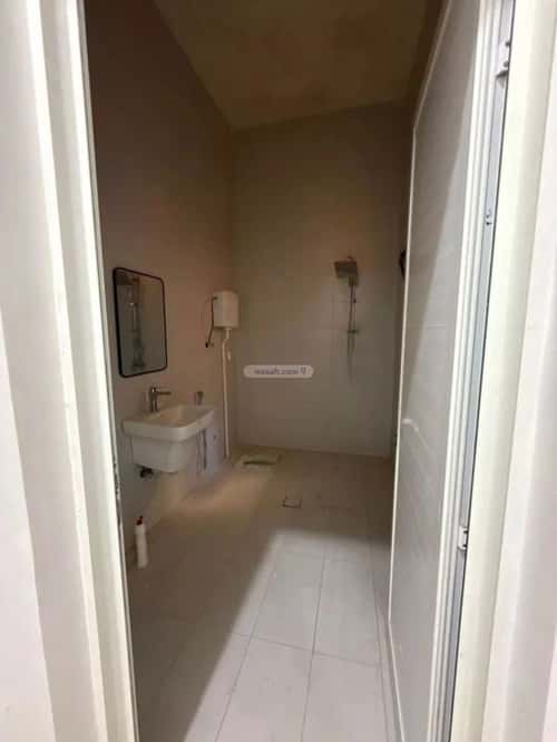 عمارة 1607 متر مربع واجهة شمالية الرمال، شرق الرياض، الرياض