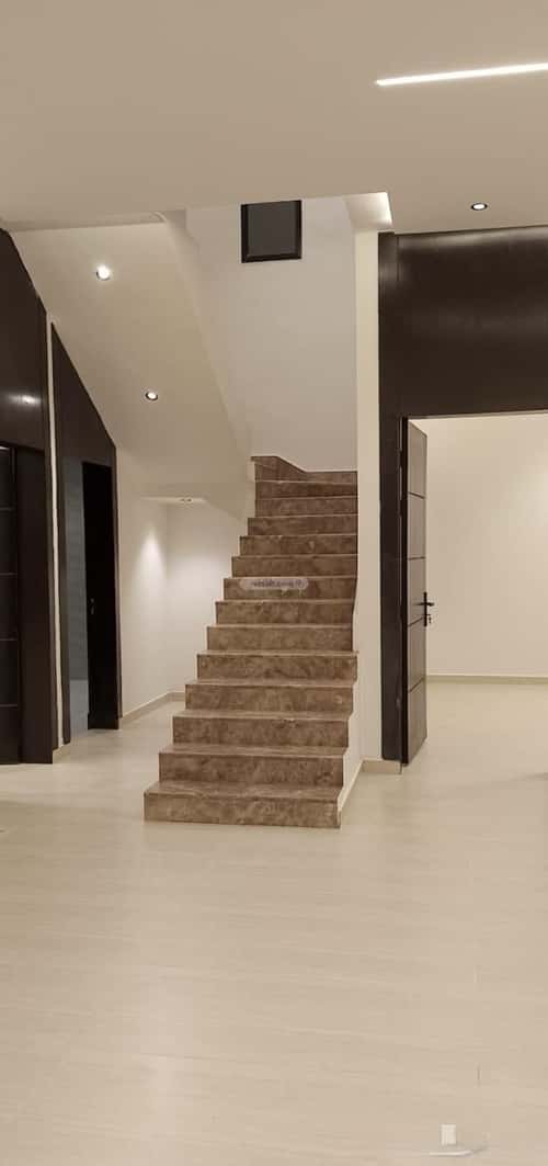 4 bedroom villa in Al Janadriyah