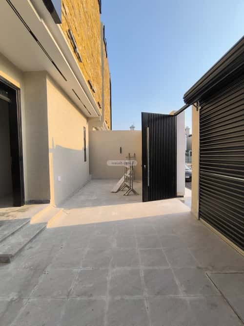 Villa 300 SQM Facing North on 15m Width Street Al Rahmanyah, East Jeddah, Jeddah