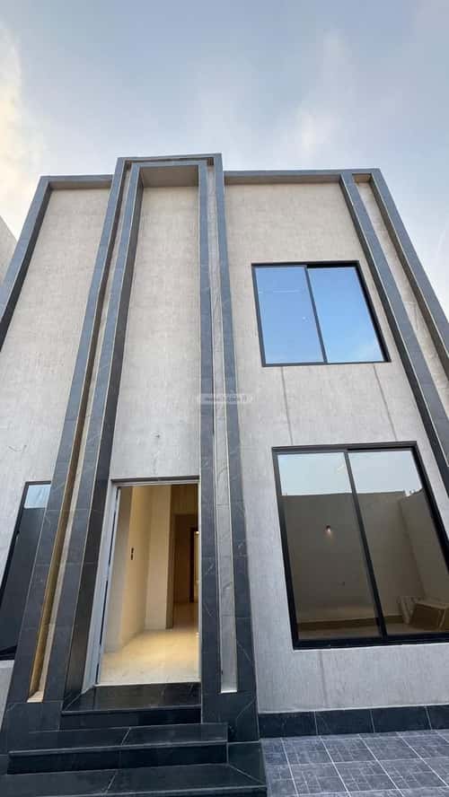 فيلا 407 متر مربع شرقية على شارع 20م الشعلة، الدمام