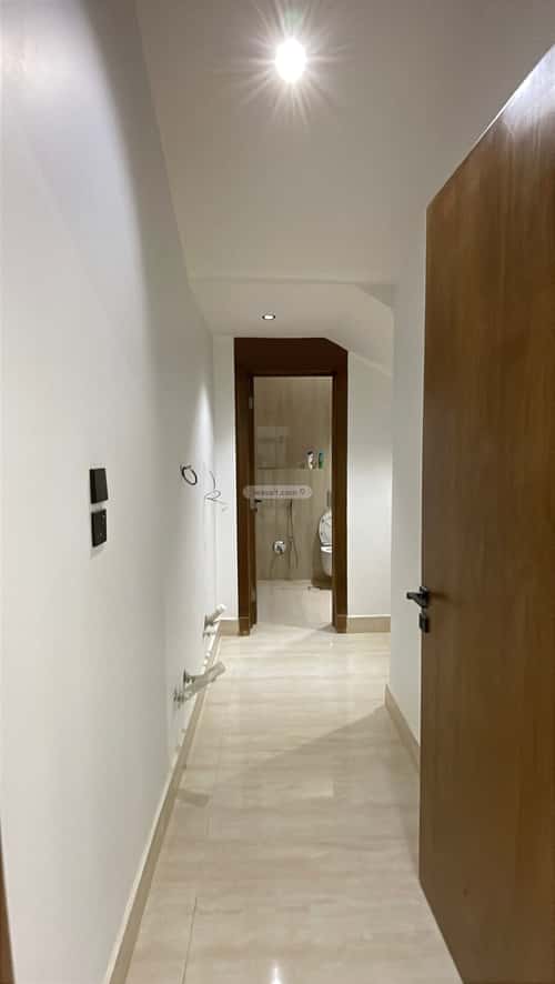 فيلا 324 متر مربع جنوبية على شارع 18م النظيم، شرق الرياض، الرياض