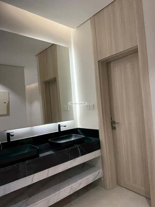 Villa 250 SQM Facing South on 24m Width Street King Fahad Dist, Aldammam