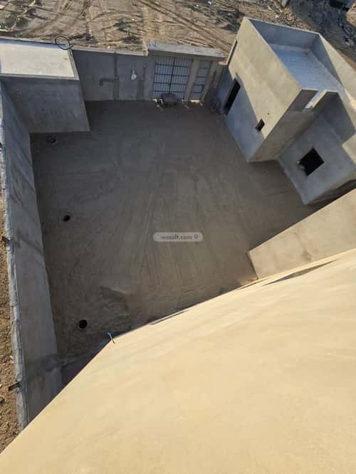 Villa 900 SQM with 2 Apartments Facing West Al-Buhayrat, North Jeddah, Jeddah