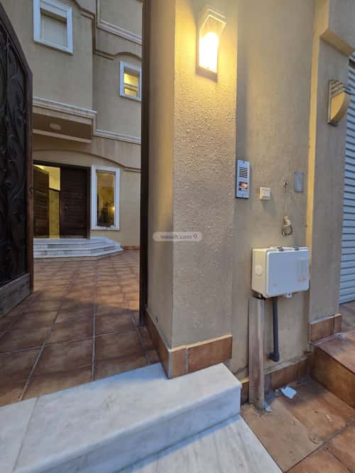 فيلا 312 متر مربع جنوبية على شارع 15م الزمرد، شمال جدة، جدة