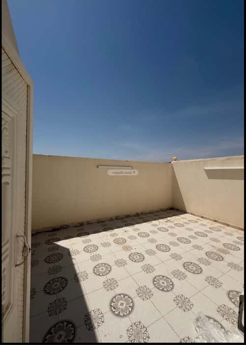 فيلا 330 متر مربع غربية على شارع 18م الدفاع، المدينة المنورة