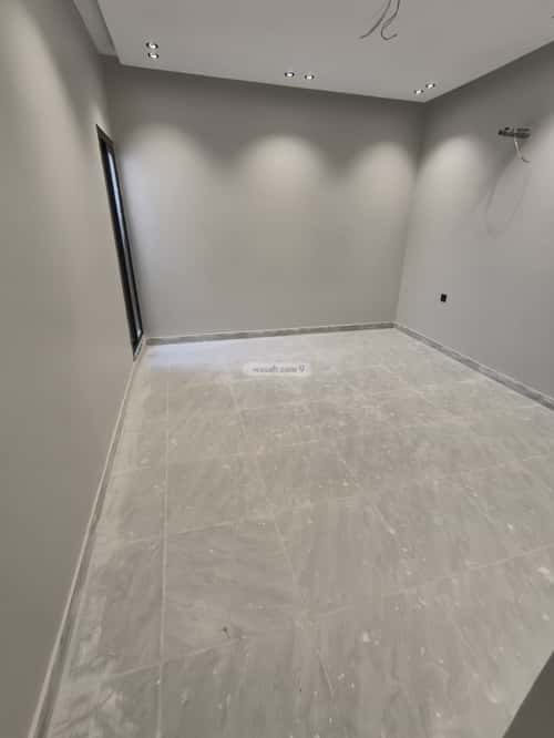 فيلا 300 متر مربع شمالية على شارع 15م الرحمانية، شرق جدة، جدة