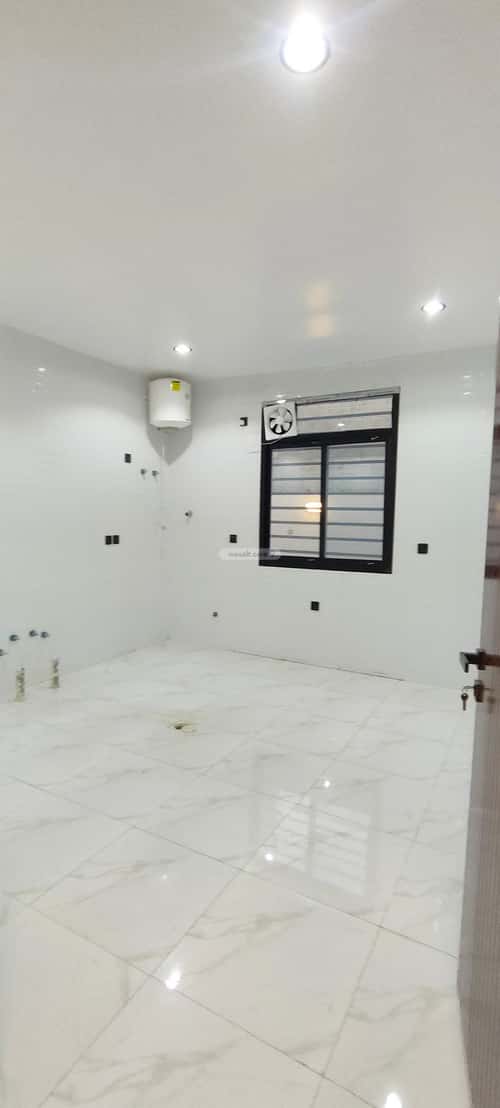 Floor 503 SQM with 6 Bedrooms Al-Qafilah, Khamis Mushait