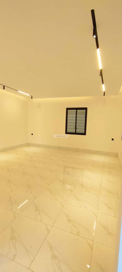 Floor 503 SQM with 6 Bedrooms Al-Qafilah, Khamis Mushait