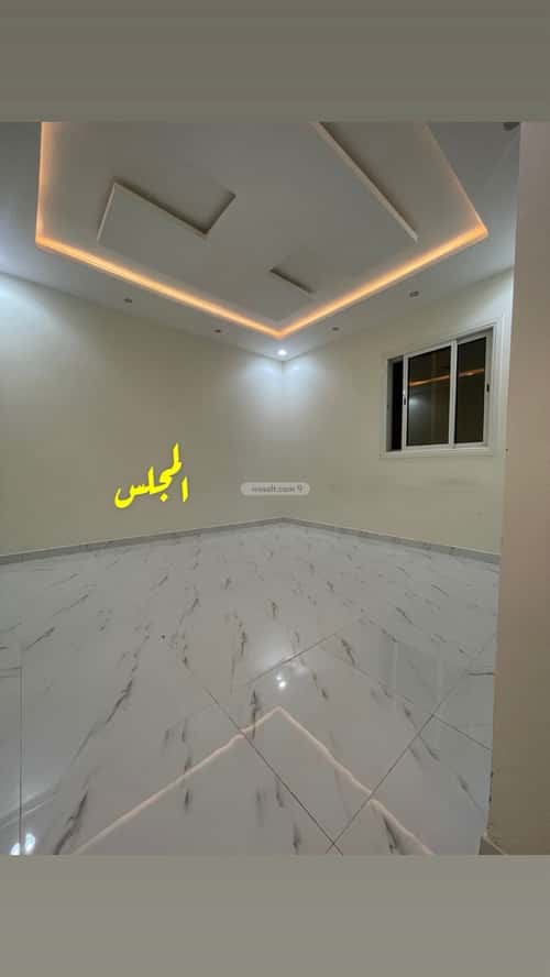 Floor 450 SQM with 3 Bedrooms Al-Yarmuk, East Riyadh, Riyadh