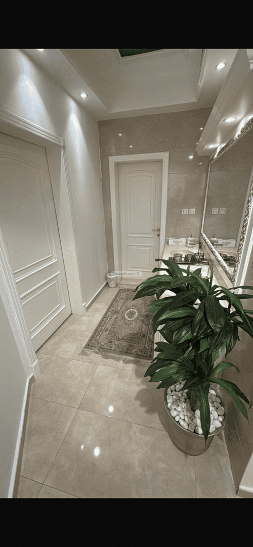 فيلا 600 متر مربع شرقية على شارع 16م الشعلة، الدمام