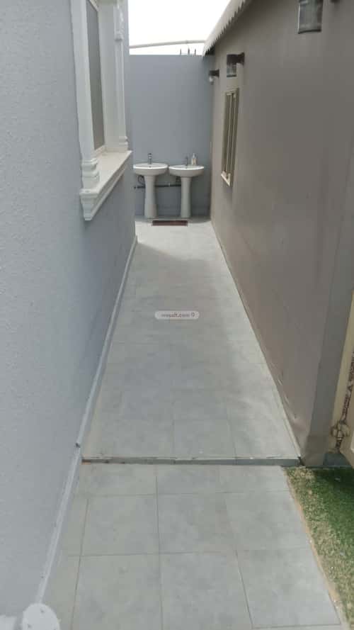 استراحة 770 متر مربع غربية على شارع 40م الكوثر، الخبر