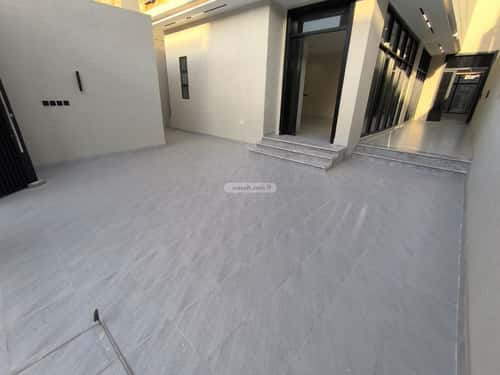 فيلا 275 متر مربع شمالية على شارع 15م الرحمانية، شرق جدة، جدة