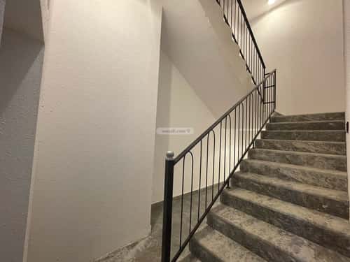 Floor 183 SQM with 5 Bedrooms Al-Janadriyah, East Riyadh, Riyadh