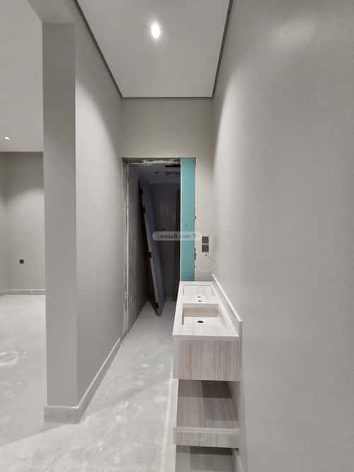 Floor 169 SQM with 3 Bedrooms Al-Maizaliyah, East Riyadh, Riyadh