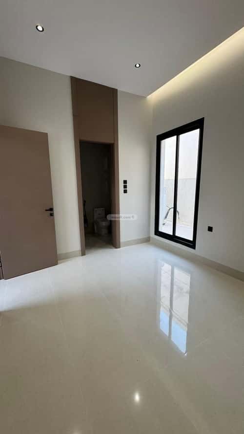 6 bedroom villa in Al Mahdiyyah