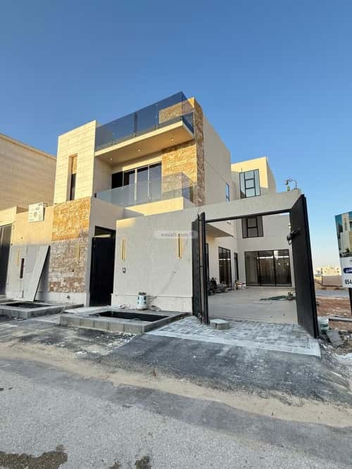 Villa 320 SQM Facing East on 25m Width Street Al-Mahdiyah, West Riyadh, Riyadh