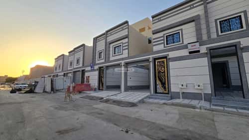 Floor 301 SQM with 8 Bedrooms Al-Aziziyah, South Riyadh, Riyadh